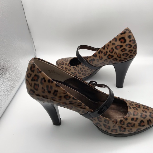 SOFFT RIETA LEOPARDINO PATENT LEATHER SIZE 9 M - Picture 2 of 12